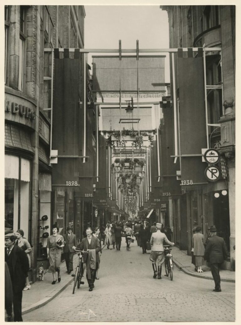 Vroeger in Den Haag Oude foto's van de Spuistraat indebuurt Den Haag