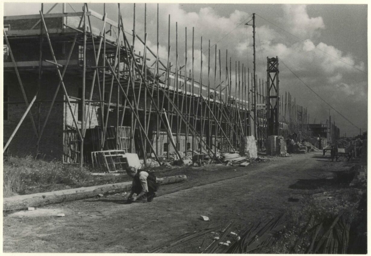 1948 Erasmusweg, Gemeentewoningen in aanbouw. Collectie Haags Gemeentearchief