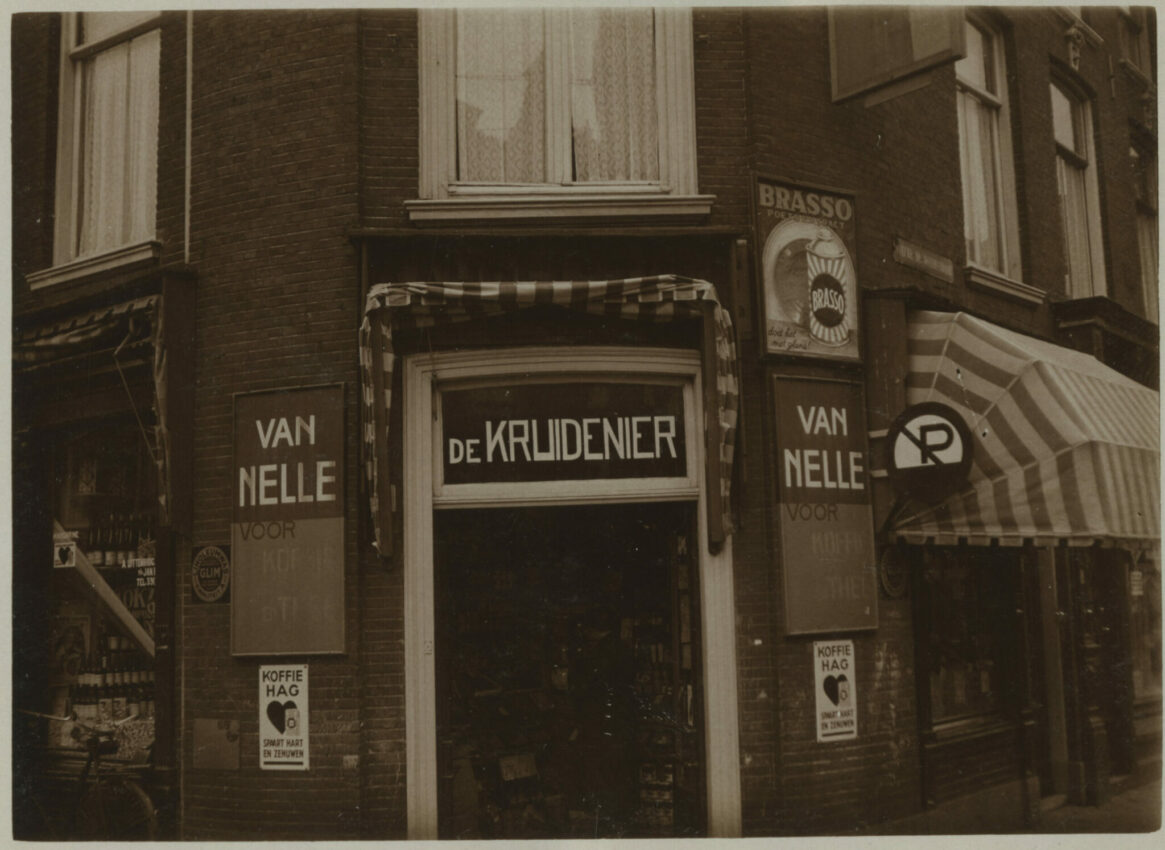 Fotoserie 5 x supermarkten in Den Haag van vroeger indebuurt Den Haag