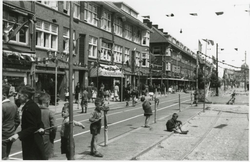 Bijzondere foto's van de bevrijding van Den Haag op 8 mei 1945