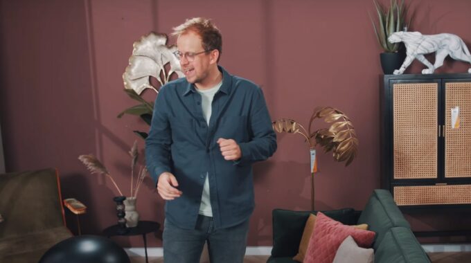Theo-Bert Pot aan de slag in de LUMZ winkel