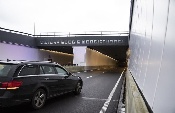 Victory Boogie Woogie tunnel