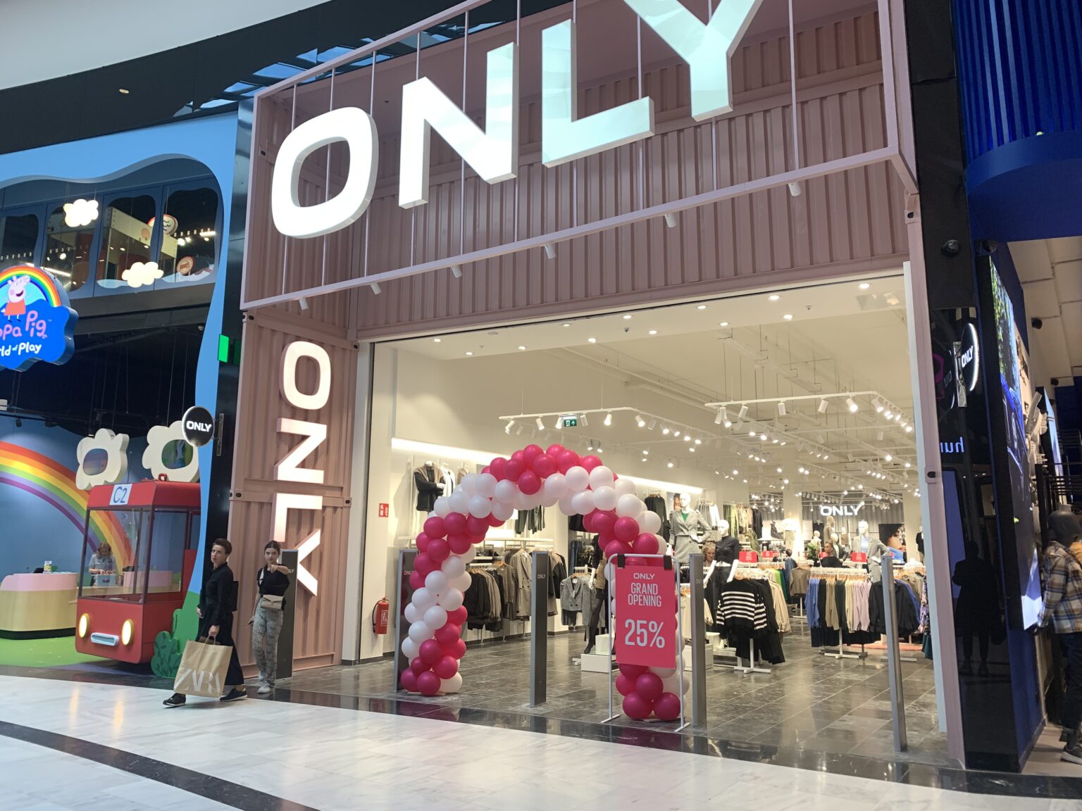 Deze nieuwe zaken openden afgelopen tijd in Westfield Mall of the Netherlands indebuurt Den Haag Deze nieuwe zaken openden afgelopen tijd in Westfield Mall of the Netherlands indebuurt Den Haag
