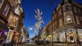 De Pietheinstraat is gezellig verlicht | Foto: Hipaholic