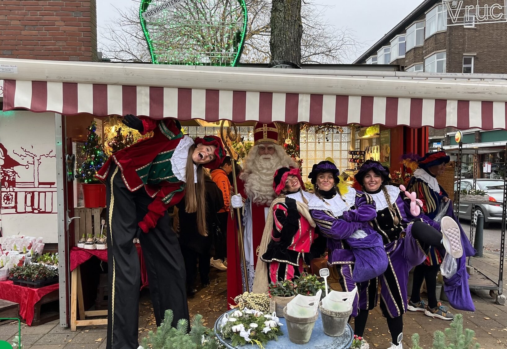 Van Zuid naar West: Sinterklaas toert in november door Den Haag