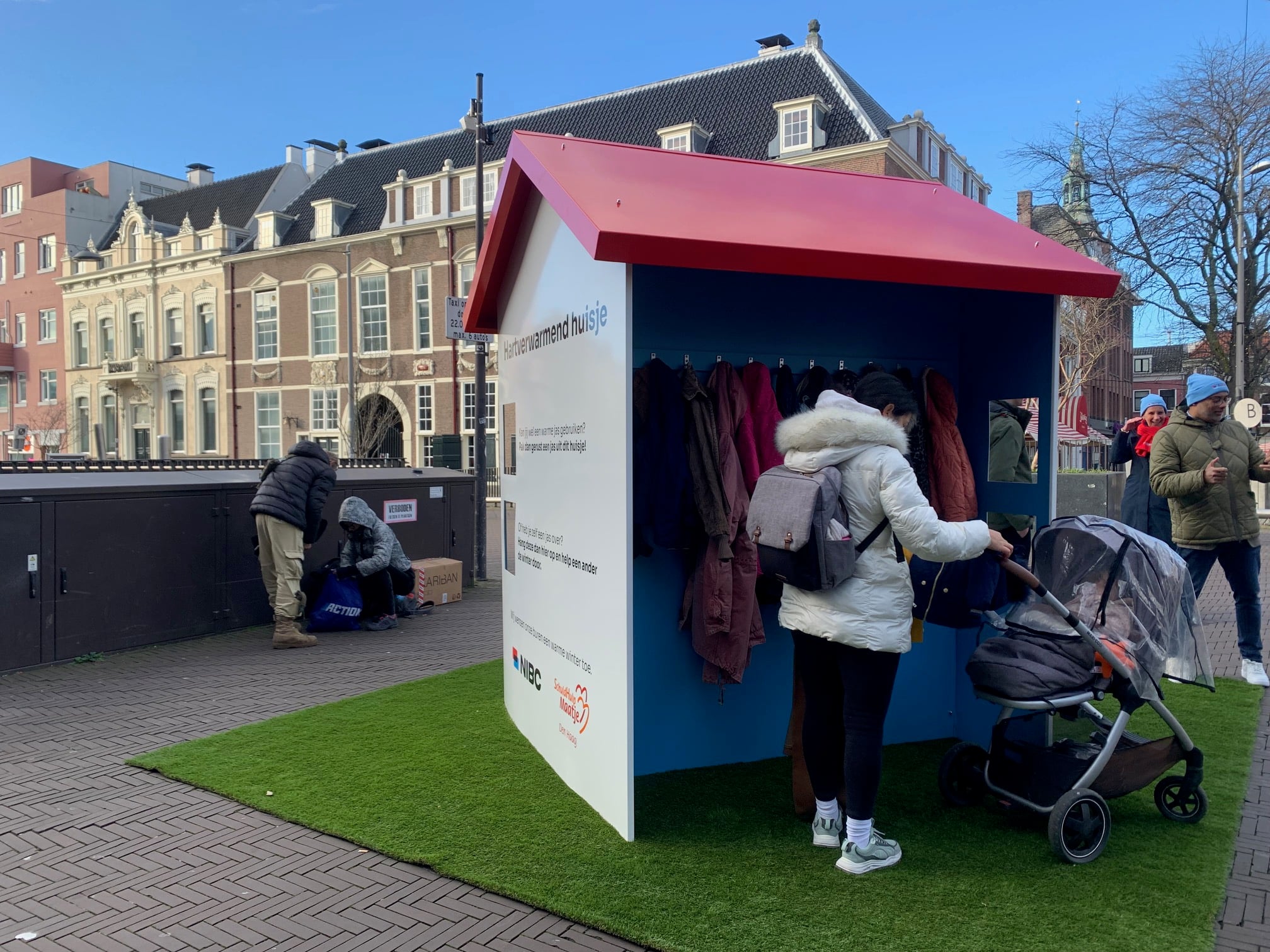 Zo scoor je een gratis winterjas als je krap bij kas zit