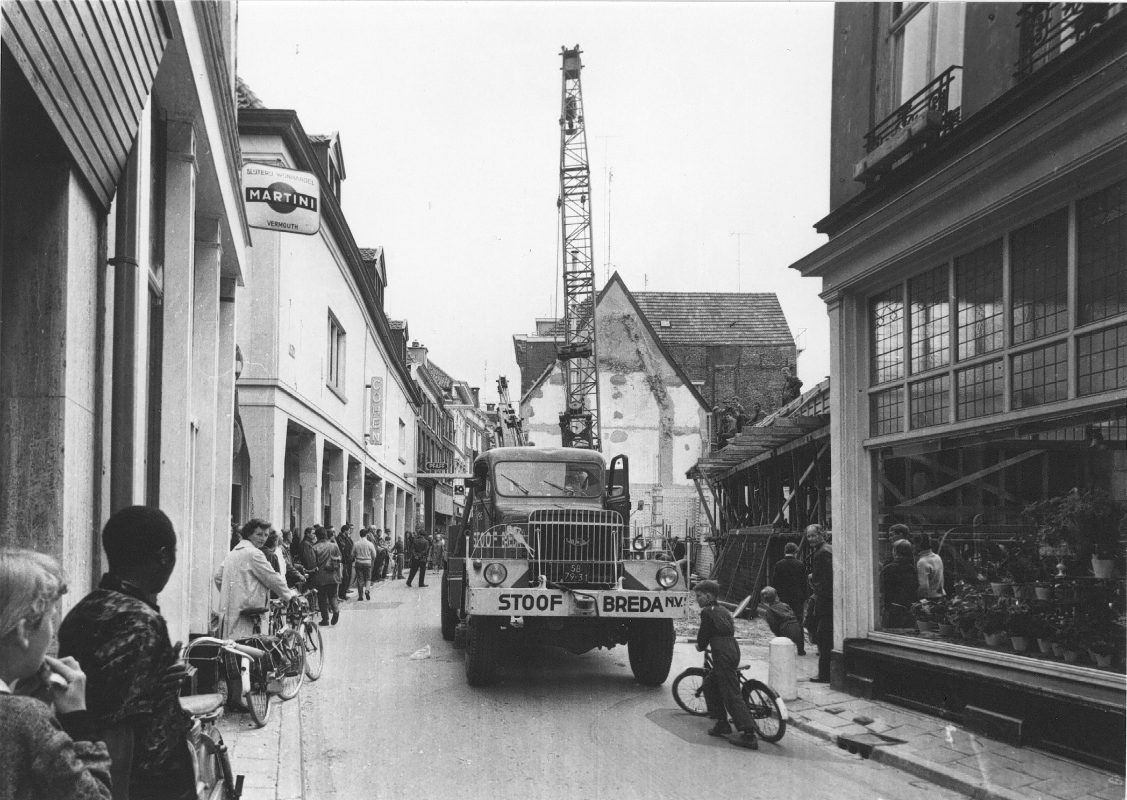 Een ware attractie toen Deventer de eerste roltrap kreeg - indebuurt ...