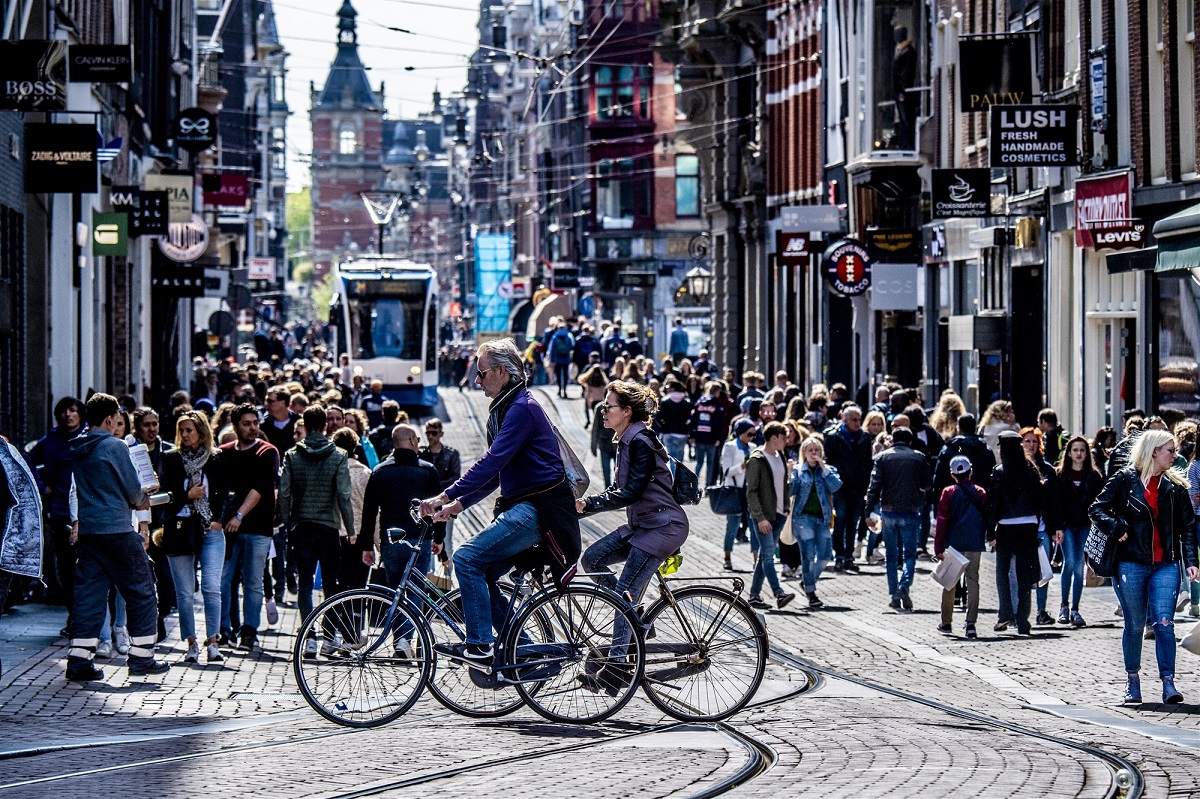 tram-amsterdam
