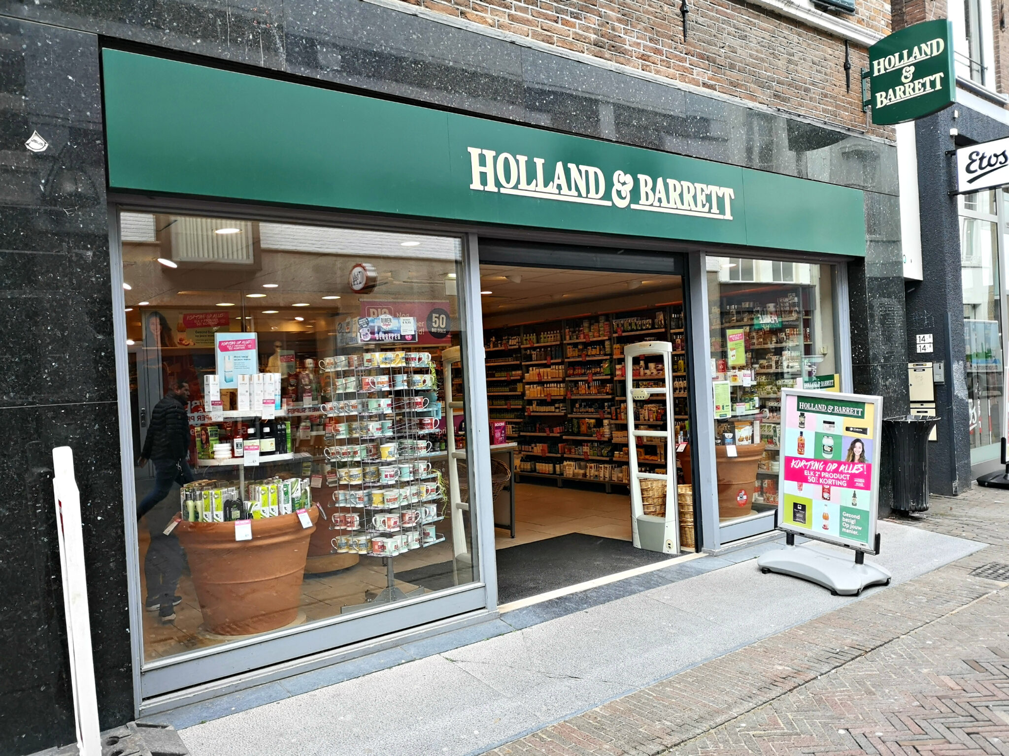 Holland & barret