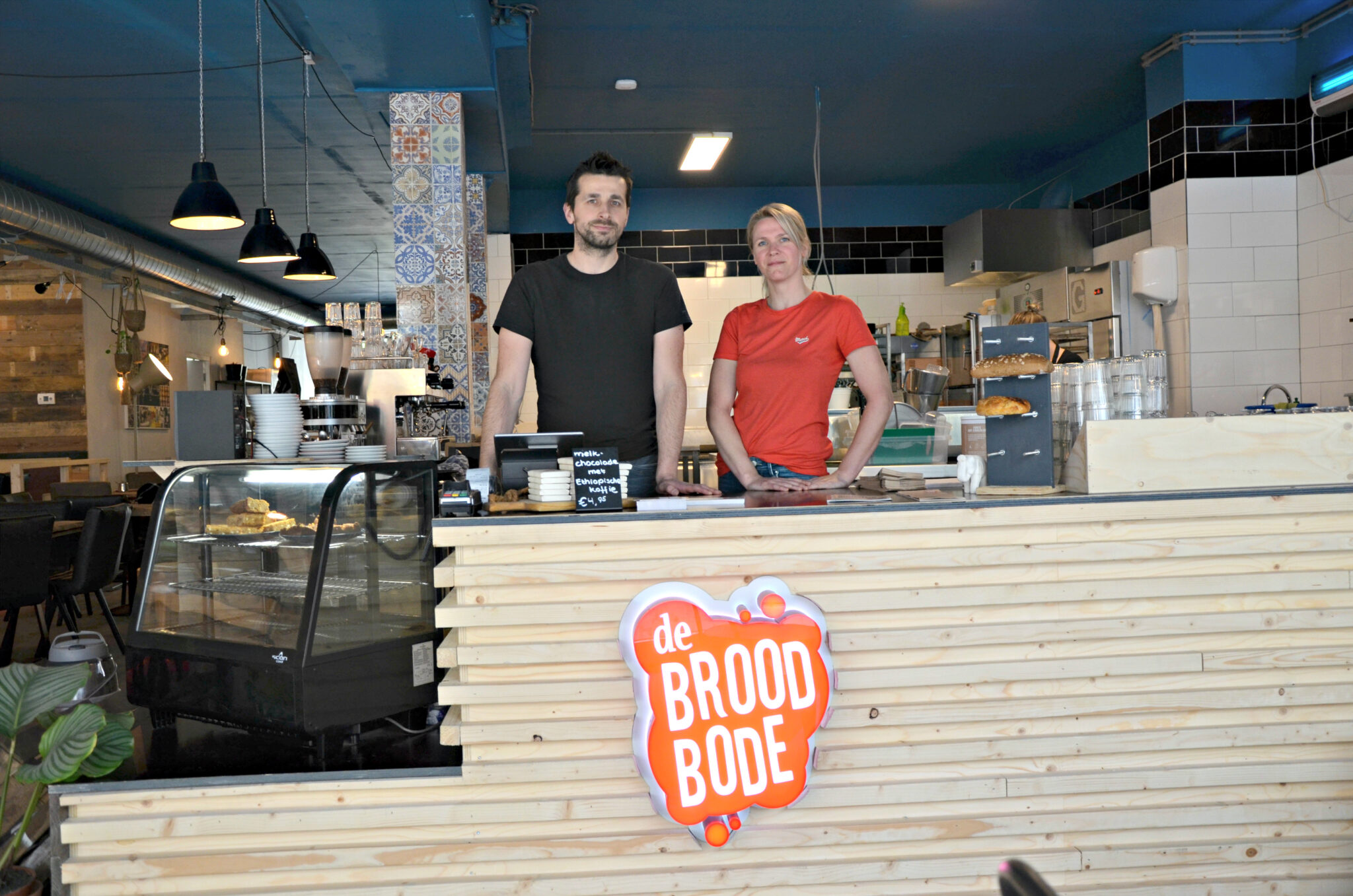 Powerkoppel Ivan en Kim runnen de populaire Broodbode in Deventer