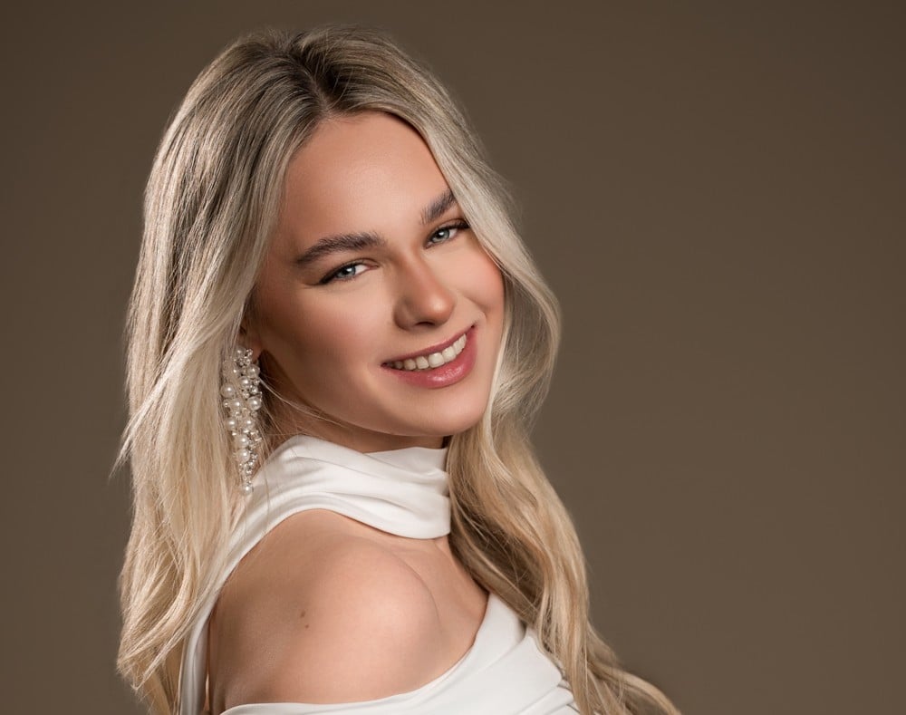 Annie (23) strijdt om titel Miss Overijssel: ‘Ik kom van het kamp en hoor nog teveel vooroordelen’