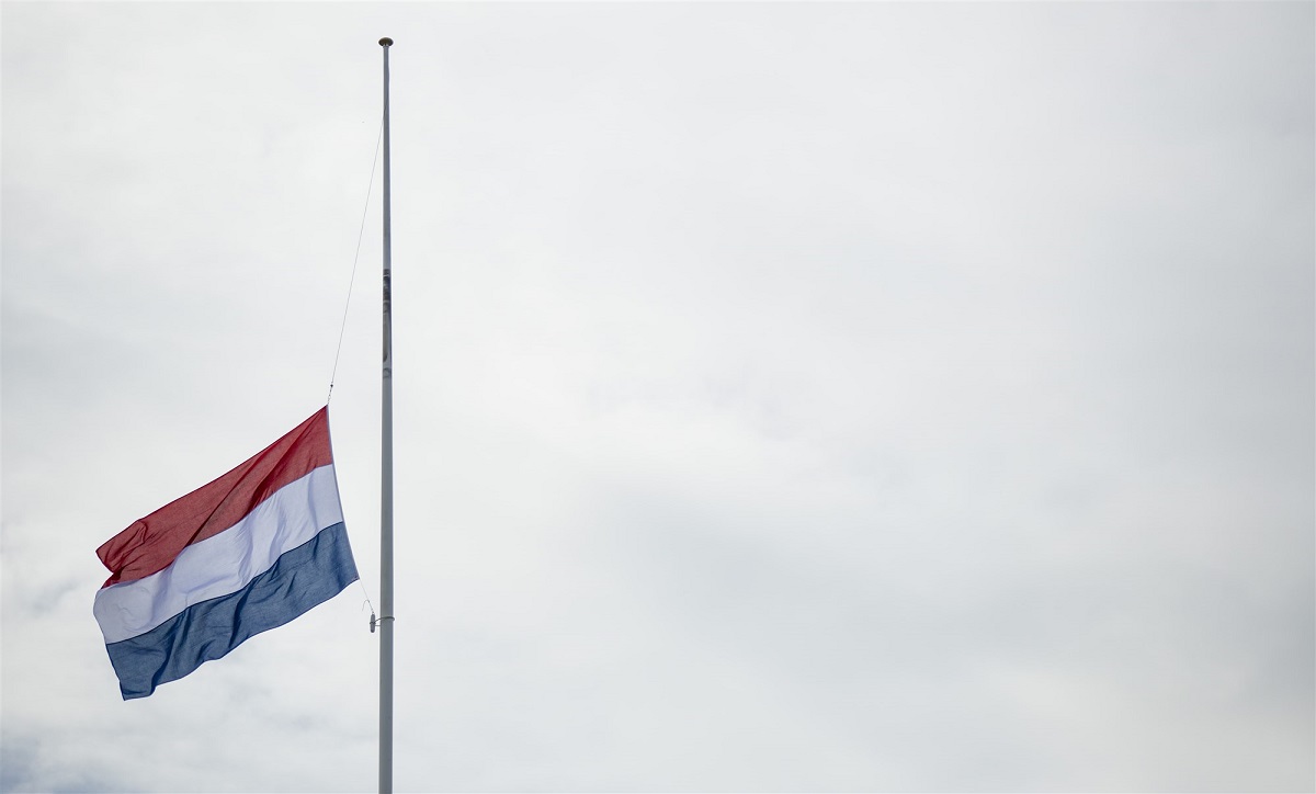 De vlag op 4 en 5