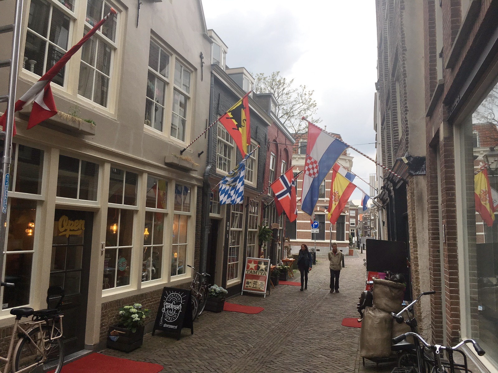 Vleeshouwersstraat Dordrecht vlaggen