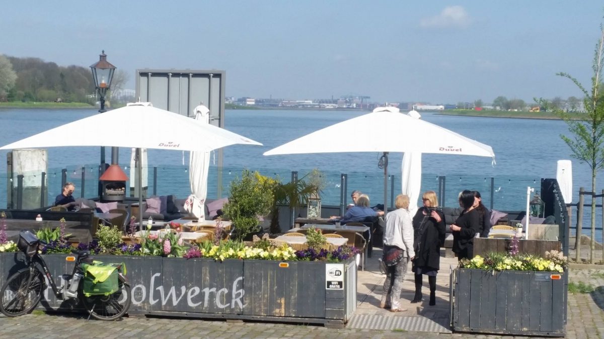 Terras Dordrecht Restaurant Het Bolwerck - indebuurt.nl