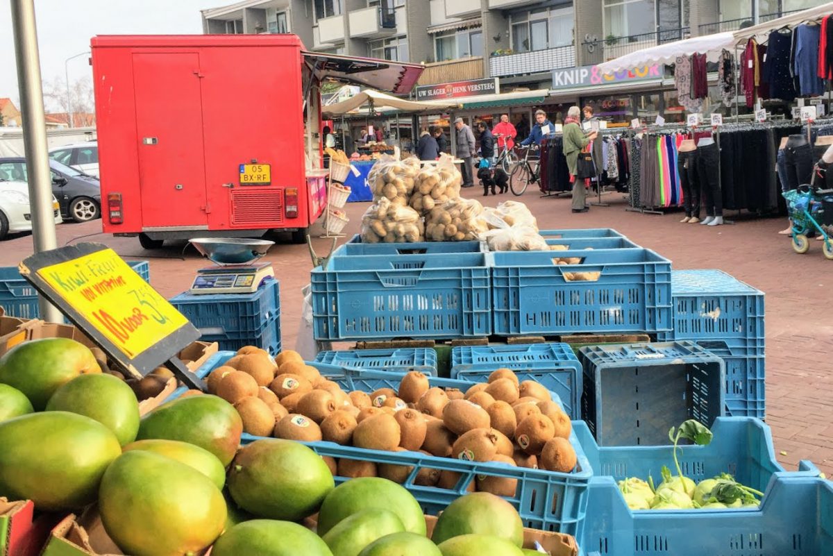 Weekmarkt markt Dubbeldam Damplein - indebuurt Dordrecht
