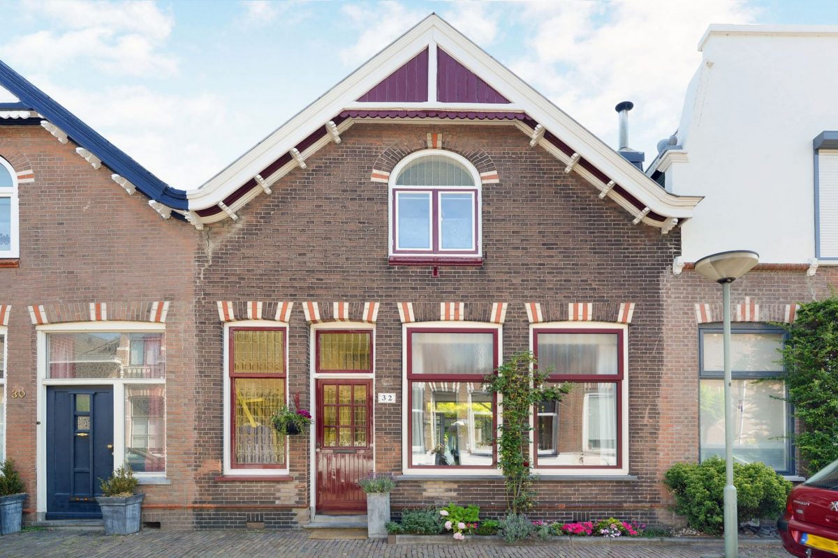 Deze huizen in Dordrecht staan sinds gisteren te koop indebuurt Dordrecht Deze huizen in Dordrecht staan sinds gisteren te koop indebuurt Dordrecht