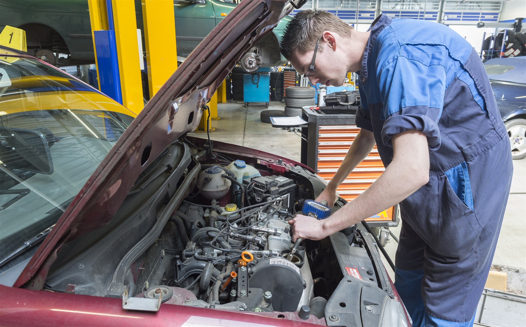 Op deze locaties in Dordrecht kun je jouw auto laten overschrijven