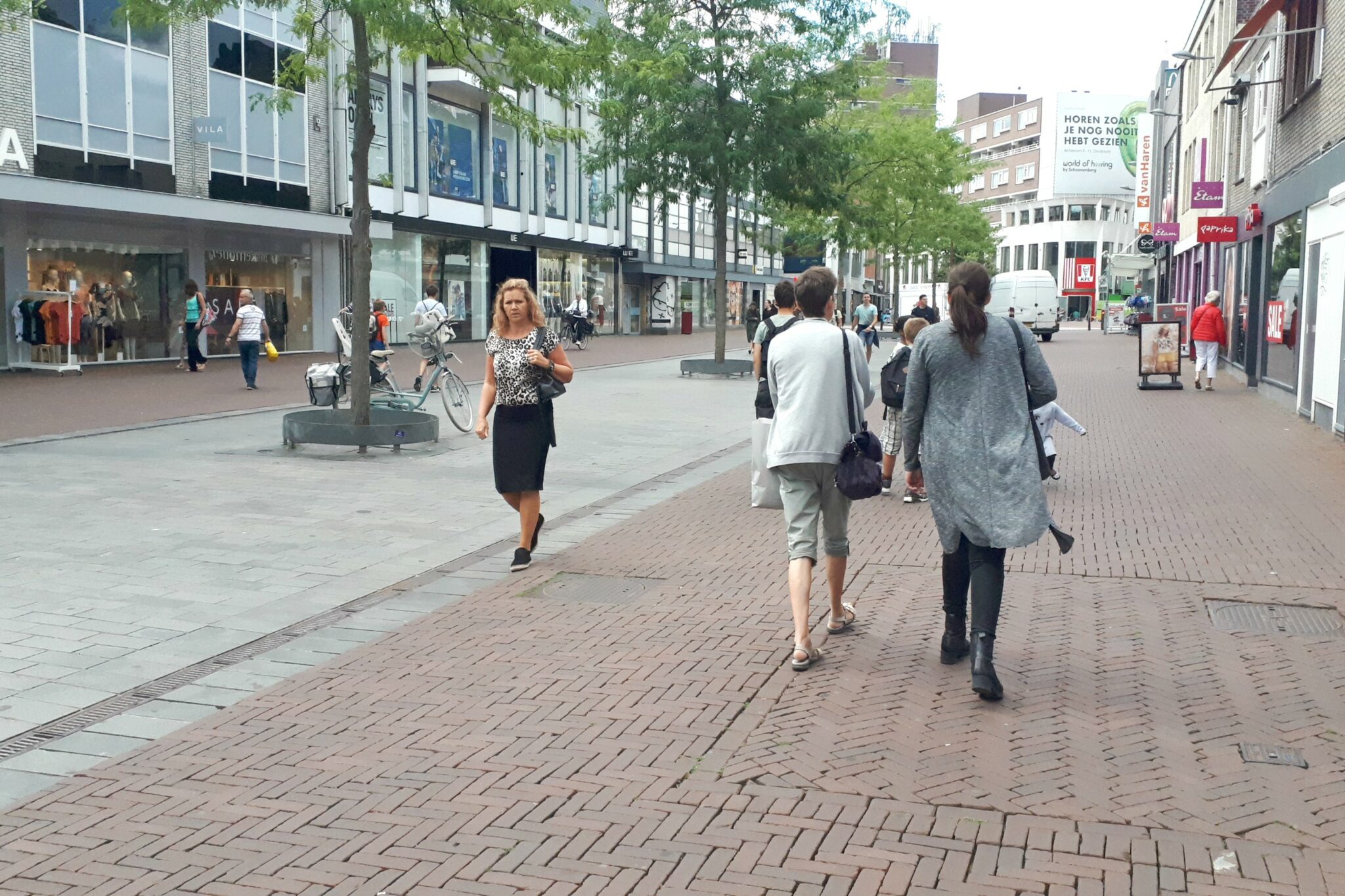 Winkelen Dordrecht Sarisgang shoppen - indebuurt Dordrecht