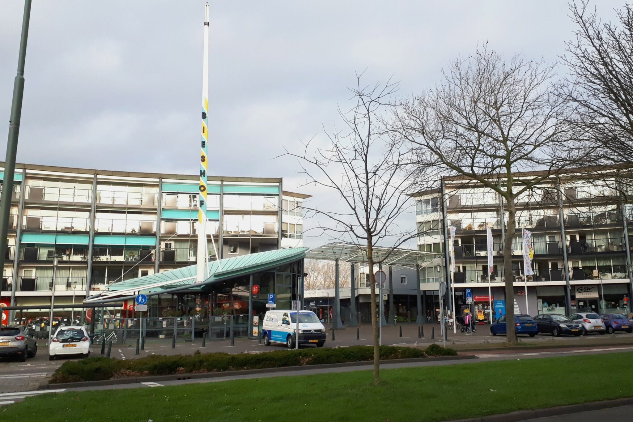 Winkelcentrum De Bieshof Van Eesterenplein - indebuurt Dordrecht