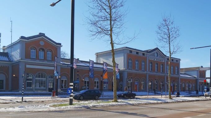 Station Dordrecht sneeuw winter Burgemeester de Raadtsingel