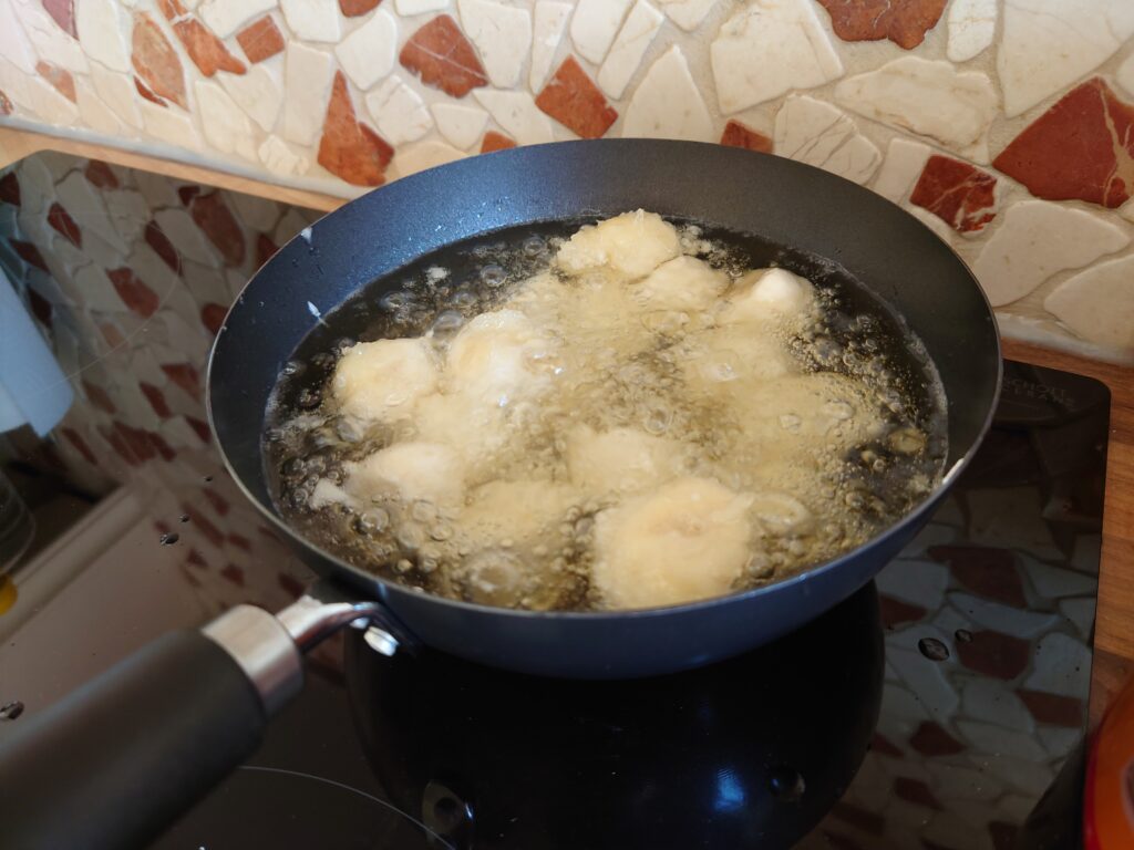 MAG DAT gestold bakvet, jus en frituurvet in de afvalbak gooien? indebuurt Dordrecht