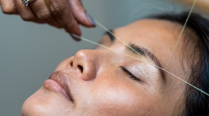 Threading Dordrecht epileren touw wenkbrauwen kin