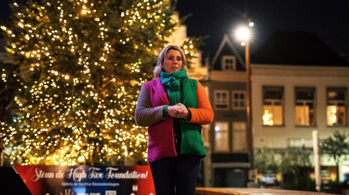 Dordtse-December-Dagen-2021-winkelen-kerst-shoppen-Dordrecht-binnenstad-alternatieve-kerstmarkt-High-Five-Foundation