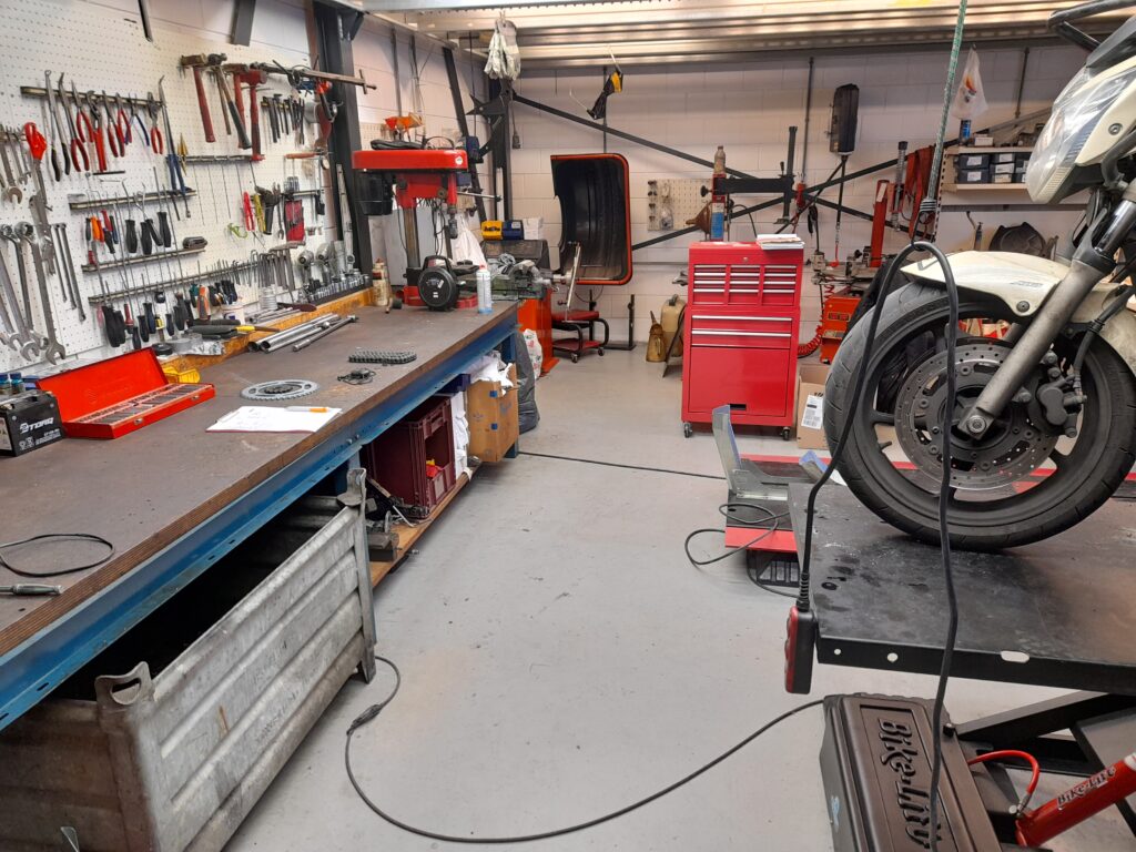 Dordt Motorcycles motorzaak Ridderkerk regio Dordrecht Rotterdam werkplaats
