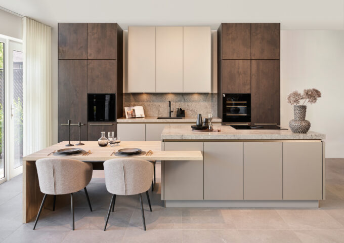 Bij Grando Keukens | Badkamers Barendrecht koop je de mooiste kasten en inbouwapparatuur