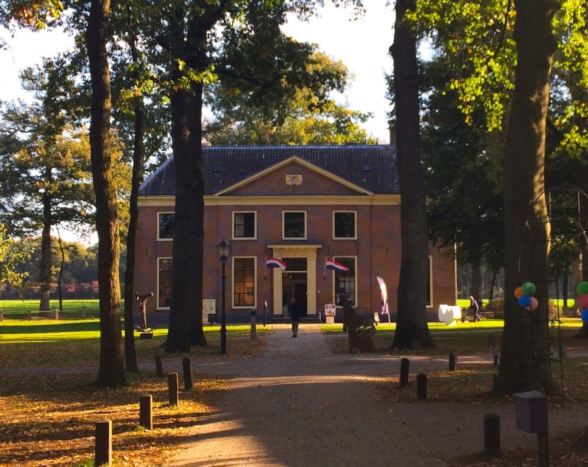 De Veluwse Verhalenverteller bezoekt Ede