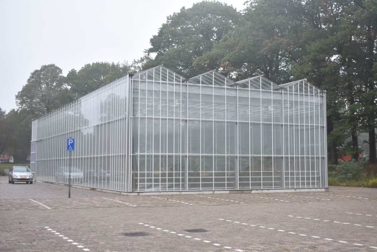 Kas van de Nederbanaan bij de Mauritskazerne