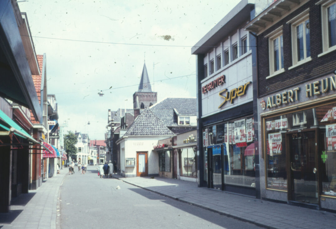 Albert Heijn aan de Grotestraat vroeger