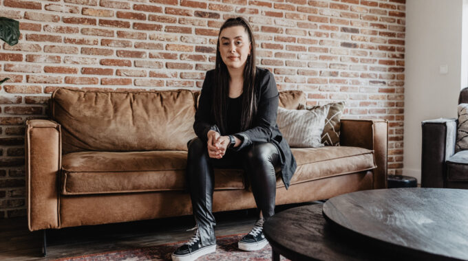 Binnenkijken bij Aylin Tomruk. | Beeld: STUDIO SAVAN / Savannah Borst