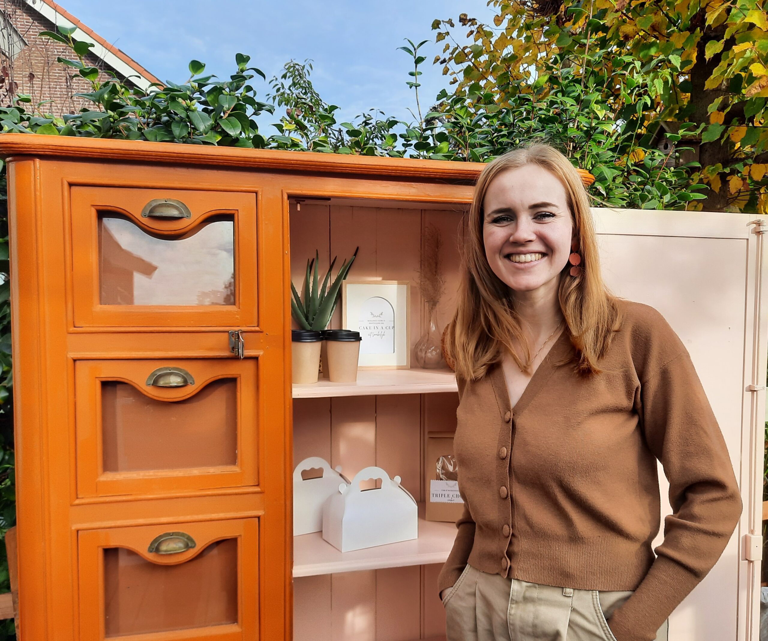 Bij Daphne haal je nu verse baksels uit de voortuin: ‘De Lotus blondie is altijd een hit’