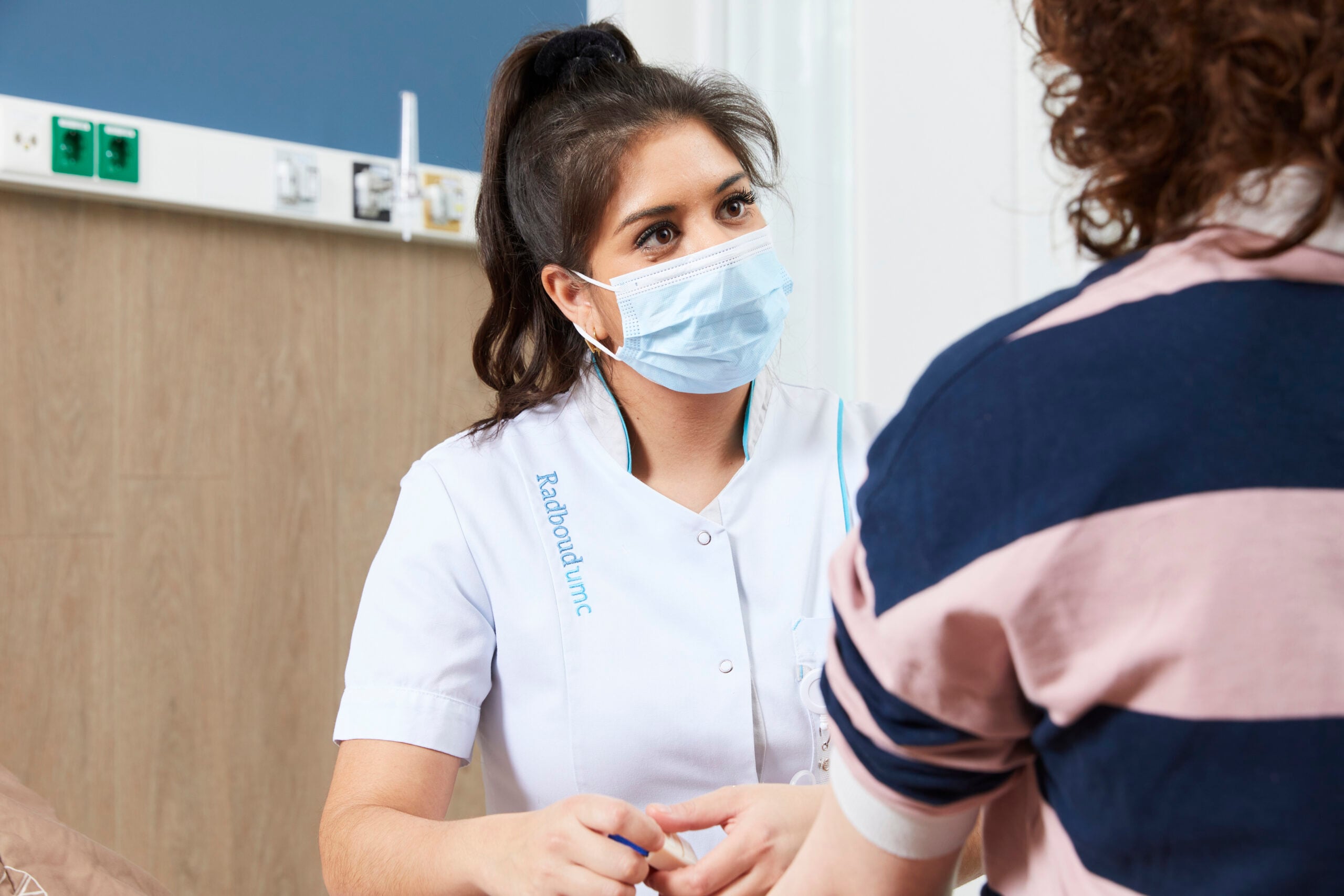 Zo help je mee om baby’s beter te beschermen tegen kinkhoest