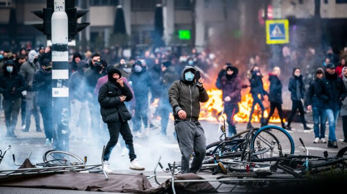 demonstratie eindhoven rellen
