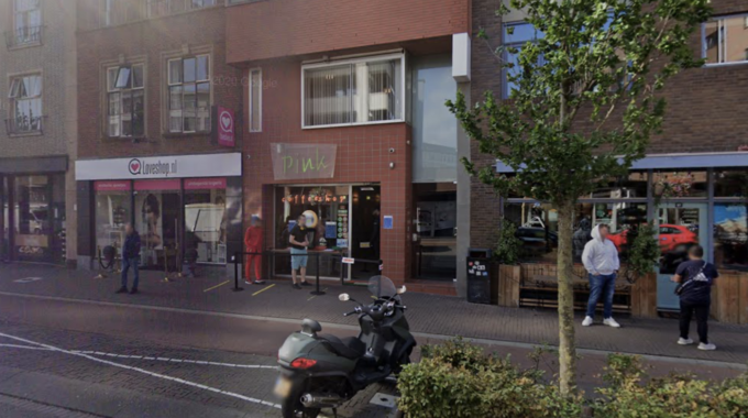 pink coffeeshop