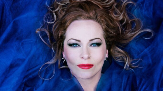 Anneke van Giersbergen