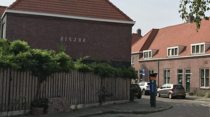 Mysterie woorden op huizen Philipsdorp