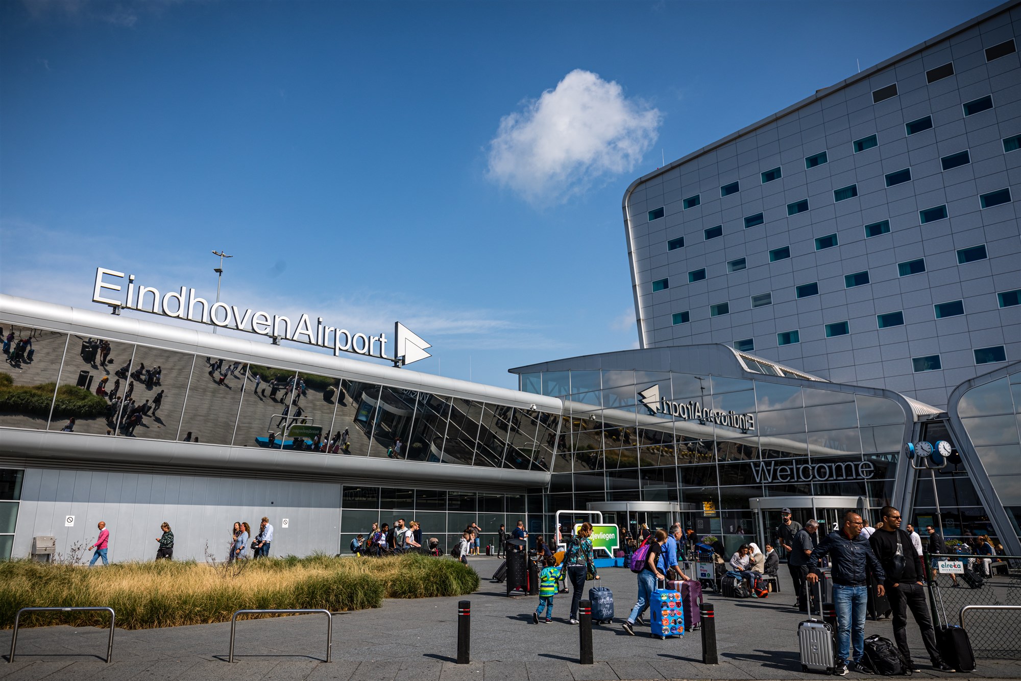 Tripje gepland? Eindhoven Airport gaat maandenlang dicht Tripje gepland? Eindhoven Airport gaat maandenlang dicht