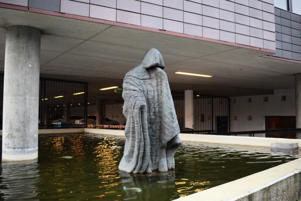 Beeld monnik Brandweerstraat Enschede