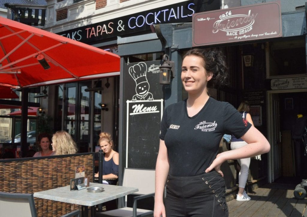 Dit zijn de leukste Enschedese kroegen en cafés voor een kroegentocht