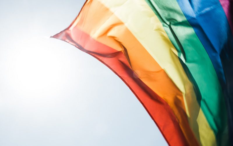 regenboogkleuren stadhuis Enschede