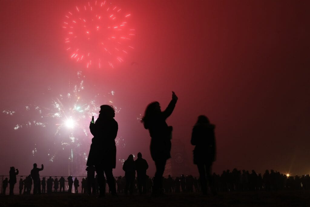 Kans op dichte mist rondom Zwolle tijdens oud en nieuw indebuurt Enschede