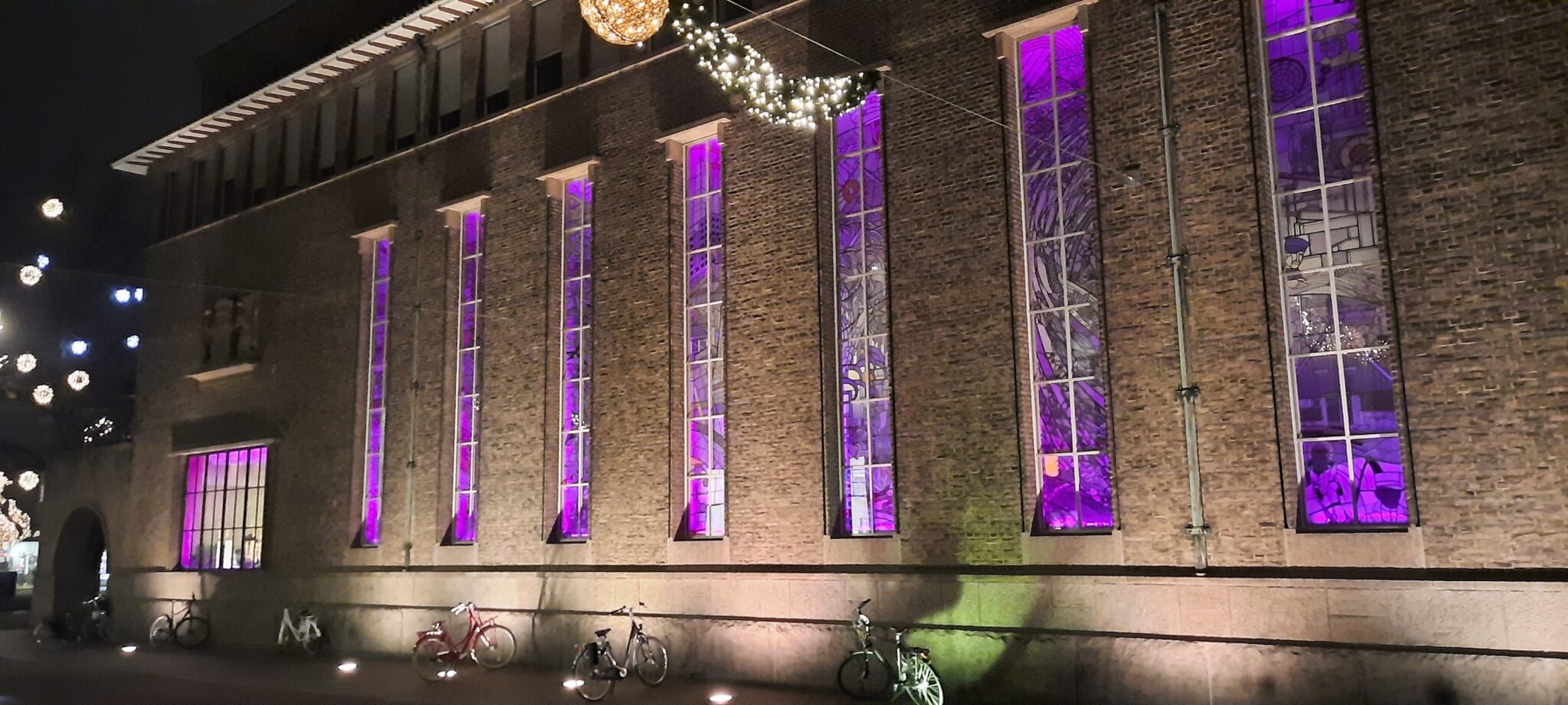 gemeentehuis paars