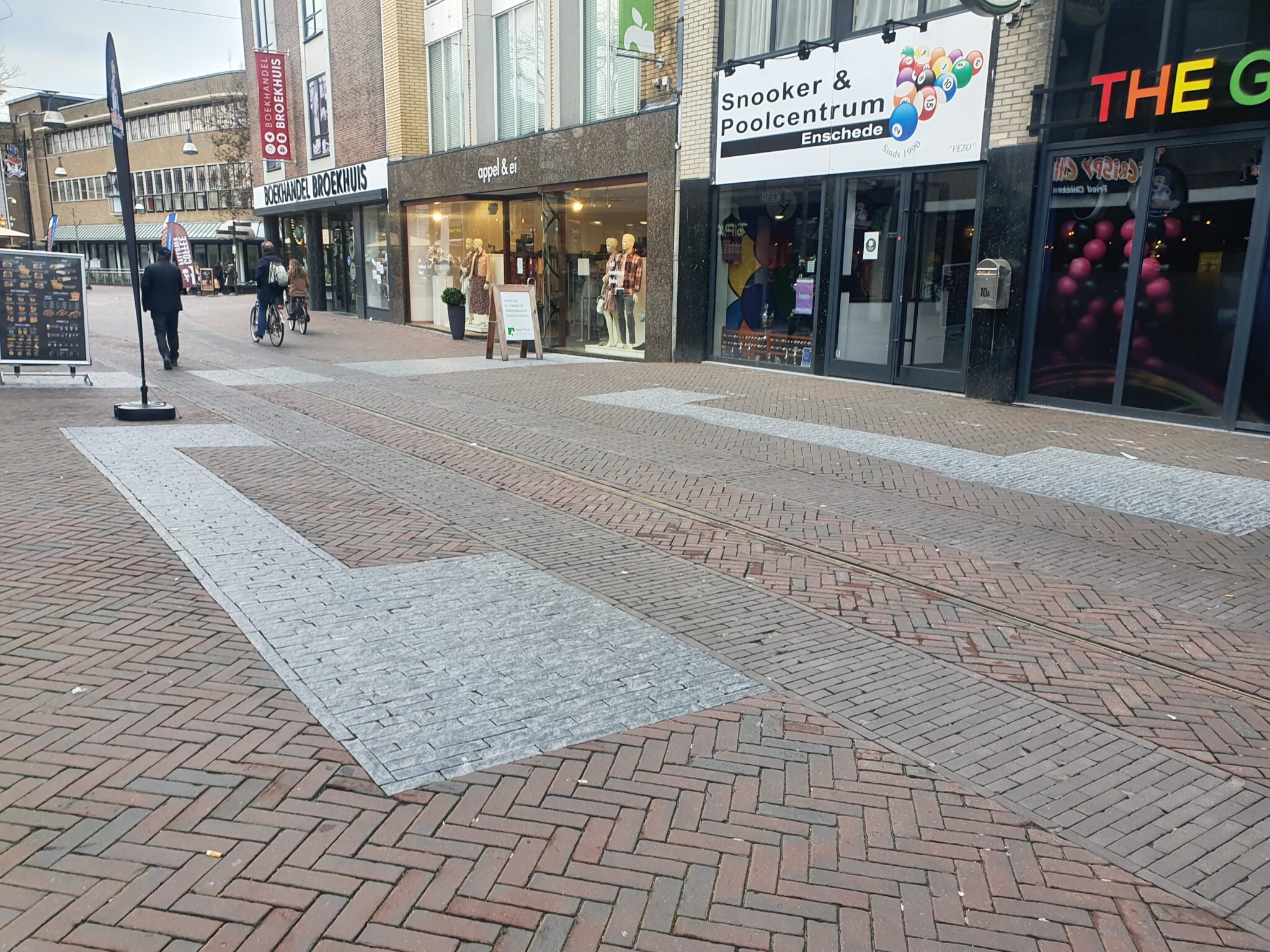 grijze stenen marktstraat_poort