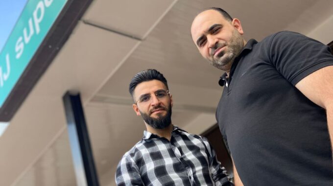 Jousef en Mudar_ M&J Supermarkt