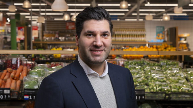 Supermarktmanager Patrick Gecer._Albert Heijn Enschede Zuid opent 14 december._ Foto - Albert Heijn, Andries van der Ree