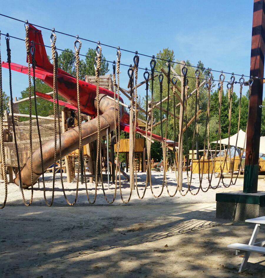 Dinoland indebuurt Enschede