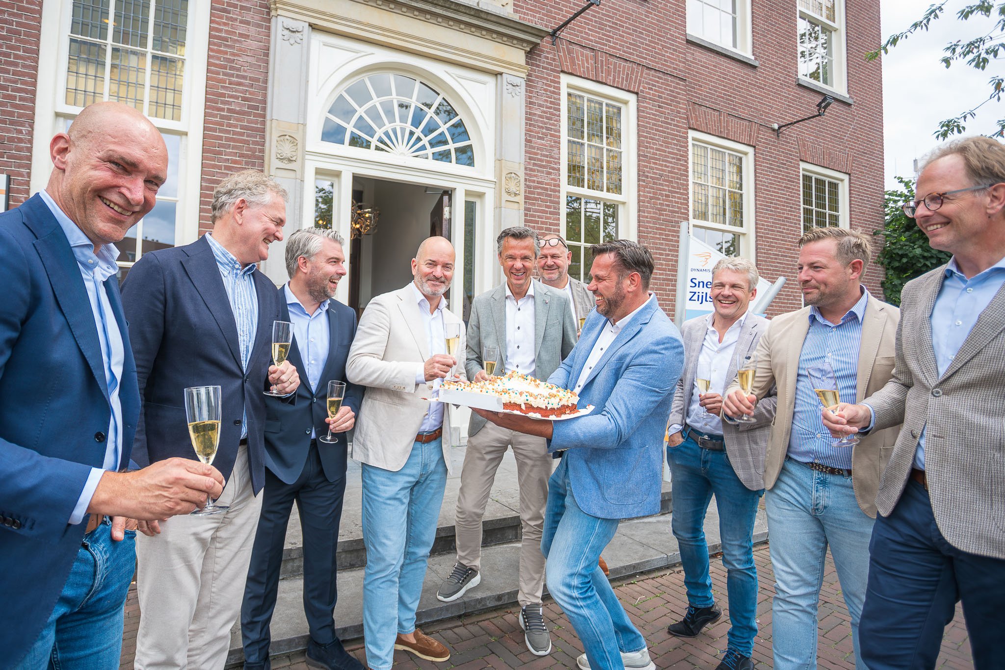Dit makelaarskantoor bestaat 135 jaar en viert dat groots